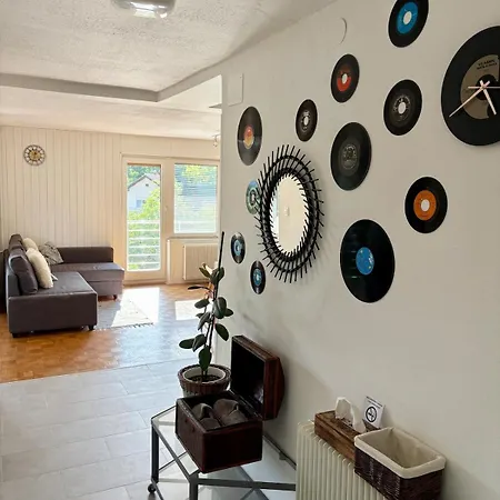 Apartamento Quiet Suburbs Large And Free Parking Liubliana